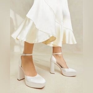 Loeffler Randall Selina Closed-Toe Platform Cream